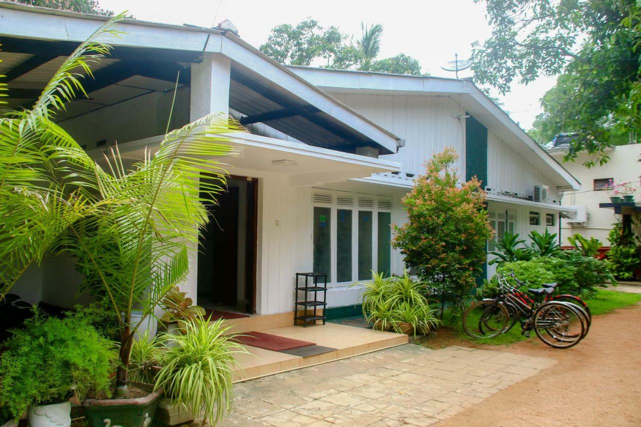 Molino Tourist Rest Anuradhapura Hotel Exterior photo